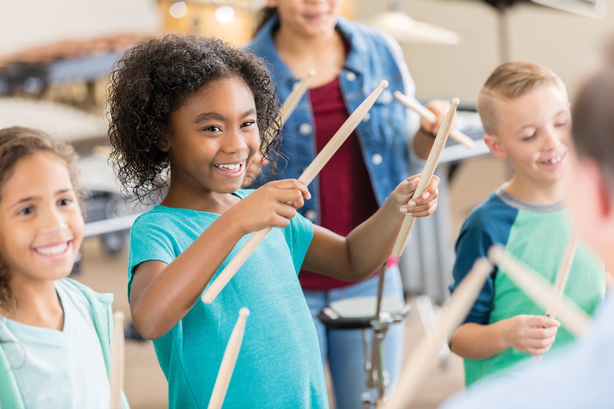 kids play the drums