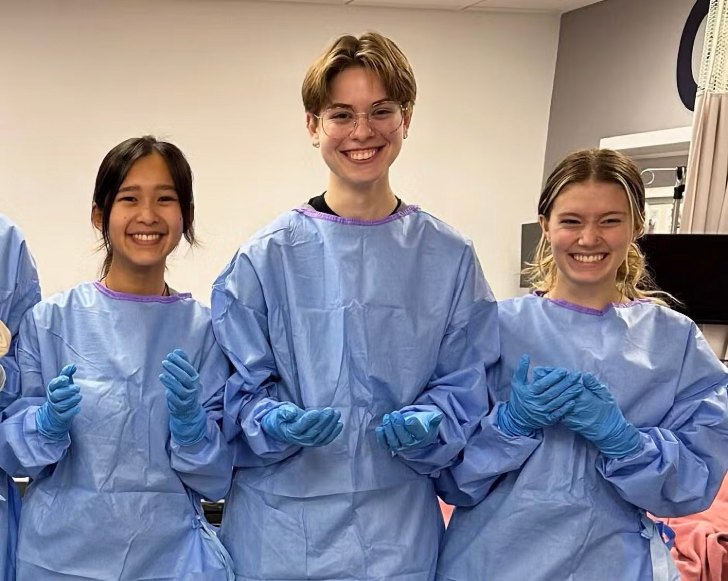 Conway Scholars (from l) Vivien Tan (N’28), Avery Rieger (N’28) and Samantha Ashworth-Nalbone (N’28)